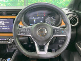 【純正革巻きステアリング】上質な革を使用することで、手にしっかり馴染みとても運転しやすいハンドルです♪