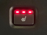 【シートヒーター】寒い日に重宝するシートヒーター!エアコンより早く温まってくれるので寒がりの人も安心ですね♪エアコンの温風は乾燥するから苦手、という方にもをおすすめです。