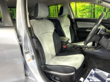 運転席シート廻りは使用感も少なく、良好な状態となっています。前オーナー様が丁寧に使っていたことがよくわかりますね。