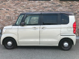オプションになりますが、ボディーコーティングもご用意しております。新車の輝きに近づき、洗車などのお手入れも楽になりますよ。