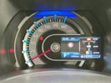 視認性の高いメーターで、走行情報を確実な把握。運転に集中できる環境をサポートします。情報表示も分かりやすく設計されています。