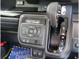 自社整備工場から板金工場、保険やローン等お車に関してはフルサポート!楽しいカーライフのお手伝いをぜひお任せください!自社板金工場・に加え、運輸支局指定工場にて、しっかり点検整備させて頂いております。