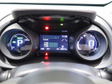 視認性に優れたメーターパネルです。
