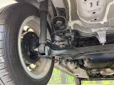 お車を安心してお乗りいただく為には、足回りの定期点検が欠かせません。サービスサポート(有償保証)では無料点検もご提供しており、安心のカーライフをお過ごしいただけるサポート体制が整っています。