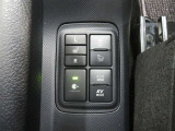 シート表面を直接温める「シートヒーター」で、寒い時期のドライブも快適です。