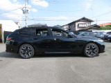 新車登録から5年目まで、最長4年間の走行距離無制限保証をご用意。ご購入後も安心が長く続きます。