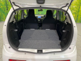 普段のお買い物や通勤、送迎等に十分な荷室スペースを確保しております。セカンドシートを倒すと、大きな荷物の積載も可能です♪