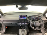 【前方視界】開放的な前方視界!運転がしやすく疲れにくいです♪窓が大きく、見通しがとっても良いおクルマですよ♪