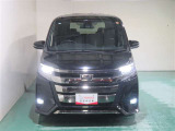 明度の高いLEDヘッドライトで、夜間の運転も安心です。