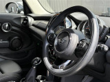 ◆LIBERALAは、輸入車選びの新たなスタイルを提案するインポート・セレクト・ブランドです。オーナー様となる方がクルマから直接感じる感性を第一にした、最良の一台との出会いをコーディネートいたします。