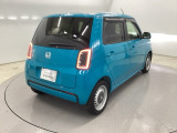 リアはプライバシーガラス付です。見た目もかっこいいですよね。また、太陽光を防ぐので冷房の効きを良くする効果もあるんです。エアコンを控えめにすれば燃費向上も見込めますよ。