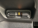 いまや快適なカーライフに欠かせないETCが付いています。