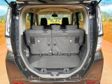 普段のお買い物や通勤、送迎等に十分な荷室スペースを確保しております。セカンドシートを倒すと、大きな荷物の積載も可能です♪