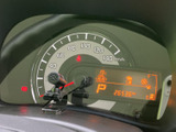 視認性の高いメーター類で、運転に必要な情報をしっかり把握できます。走行距離もご確認ください。デジタル表示で、様々な情報を確認可能です。