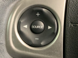 ステアリングにオーディオ操作スイッチが付いています。オーディオ画面に直接タッチしなくても操作が出来ますので、運転に集中できます。