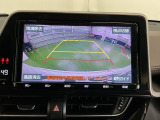 ガイドライン付きバックモニターで車庫入れも安心。知らない道でも安心して楽しくお出かけができます