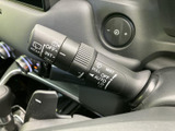 雨天時の視界をクリアに保ち、安全な運転をサポート。操作も簡単で、直感的に使いこなせます。