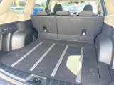 普段のお買い物や通勤、送迎等に十分な荷室スペースを確保しております。セカンドシートを倒すと、大きな荷物の積載も可能です♪