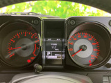 視認性の高いメーター類で、運転に必要な情報を的確に把握できます。運転状況を常に把握し、安全運転をサポートします。