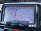 高精細な地図表示で、目的地までスムーズに案内。周辺施設や渋滞情報も確認でき、遠出の強い味方になります。