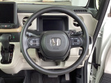 ステアリングスイッチでオーディオ各種操作が可能で、運転に集中できます。安心・安全・快適なドライブをお楽しみいただけます。