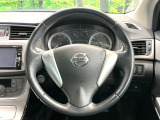 【純正革巻きステアリング】上質な革を使用することで、手にしっかり馴染みとても運転しやすいハンドルです♪