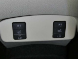 寒い時期にとても重宝するシートヒーター付きのお車になります!!