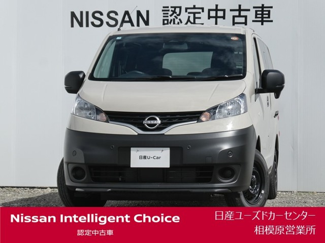 日産 NV200バネットバン 1.6 GX アウトドア ブラック エディション の