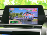 停車中にエンターテインメントを楽しめます。長距離移動や休憩時間のお供に最適です。快適な時間を過ごせる空間をご提供します。
