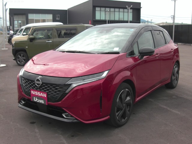 ノートオーラ 1.2 G FOUR レザーエディション 4WD