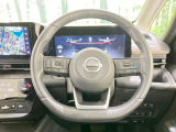 【純正革巻きステアリング】上質な革を使用することで、手にしっかり馴染みとても運転しやすいハンドルです♪