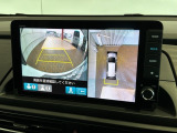 全方位モニターがついています! 車の周囲を360&deg;安全確認できるので、普段の駐車はもちろんの事、縦列駐車や幅寄せの際にも活躍してくれますよ。