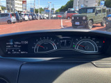視認性の高いメーター類が、運転に必要な情報を的確に伝えます。運転に集中できるシンプルなデザインで、安全運転をサポートします。
