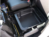 自社で車検を行う事が出来る検査ラインも完備しており、リバーサイド内で車検と法定点検・整備が完結します。