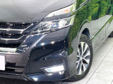 【LEDヘッドライト】悪天候や夜間走行時も良好な視界を確保し安心して運転できる高輝度LEDヘッドライトを装備!点灯速度が早く、消費電力も抑えられています。