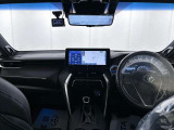 落ち着いたカラーの内装で、ゆったりと運転したい方に。