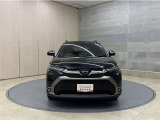 お車購入のポイントとなるフロントマスクです!シャープな目つきが印象的なデザインのヘッドランプです。