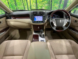 クラウン 2.5 ロイヤルサルーン i-Four 4WD 