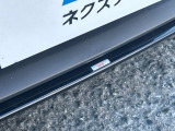 【STIエアロパッケージ】フロント・サイド・リアをSTIのエアロで統一。外観のスポーティーさを際立たせてくれるだけでなく、高速走行時の空力バランスを最適化してくれます。