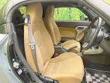 運転席シート廻りは使用感も少なく、良好な状態となっています。丁寧に使われていたことがよくわかりますね。