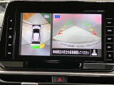 【アラウンドビューモニター】車を上から見下ろしているかのような映像で周囲の状況がひと目で確認、狭い駐車場に駐車するときも安心です♪