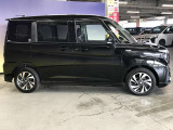 エンジンルーム、室内、クリーニング済みです。厳選したお車を屋内展示場にて展示中☆車両品質には自信がございます!ぜひ一度ご来店ください!!