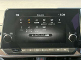 AppleCarPlay/AndroidAuto iPhoneやAndroid搭載のスマートフォンをナビ画面で直接操作。音楽を聴く目的地までのルートを調べる電話をかけるメッセージの送受信を行えます。