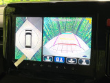 【全方位モニター用カメラ】専用のカメラにより、上から見下ろしたような視点で360度クルマの周囲を確認することができます☆死角部分も確認しやすく、狭い場所での切り返しや駐車もスムーズに行えます。