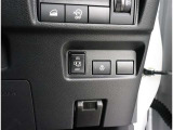 両側パワースライドドアの操作は運転席も可能♪