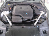 安心のBMW認定中古車は100項目の箇所を徹底的にチェック致します。機械的な箇所や電気系、コンピューターなどをご納車前に点検し、交換基準に達した部品は全て新品に修理返品した後にご納車致します。