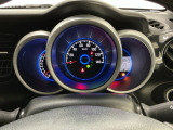 ステアリングリモコンは、運転中でも簡単に音量調整やチャンネル変更もできます!わき見運転防止にもつながるので安心です♪