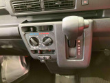 納車前にはプロのメカニックが、各部の点検を行います。ディーラーにしか出来ない品質、そしてサービスできっと満足していただけると思います!