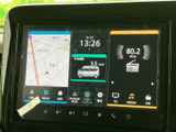 高精細なディスプレイが、運転をより快適にサポート。スマホ連携機能も充実で、エンターテイメントも楽しめます。使いやすさも考慮された配置です。