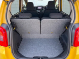 普段のお買い物や通勤、送迎等に十分な荷室スペースを確保しております。セカンドシートを倒すと、大きな荷物の積載も可能です♪